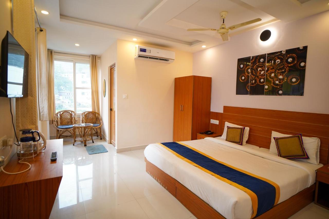 Karwaan Hostel Rishikesh Exterior photo