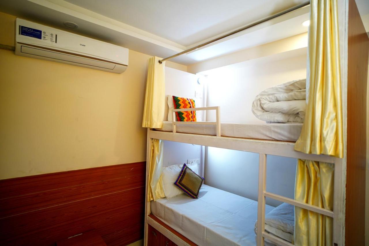 Karwaan Hostel Rishikesh Exterior photo